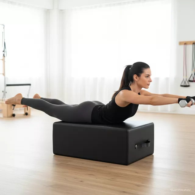 Pilates box inSPORTline 60,5x41x22,5 cm, masszív fa konstrukció, két fogantyú, kibővíti az edzés lehetőségeit