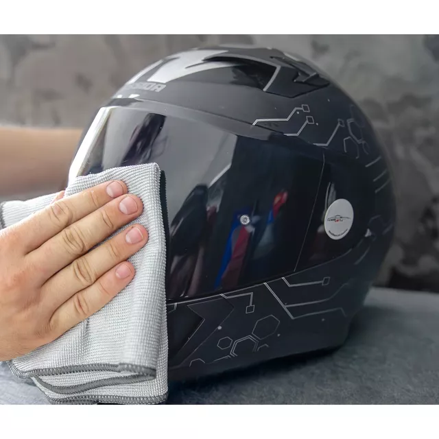 Plexitisztító S100 Visor & Helmet Cleaner 100 ml mikroszálas kendővel, erős tisztító hatás, minden típusú napellenzőhöz