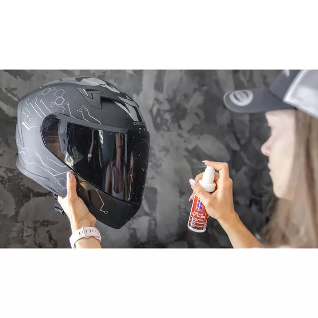 Plexitisztító S100 Visor & Helmet Cleaner 100 ml, foltok nélkül, minden típusú napellenzőhöz