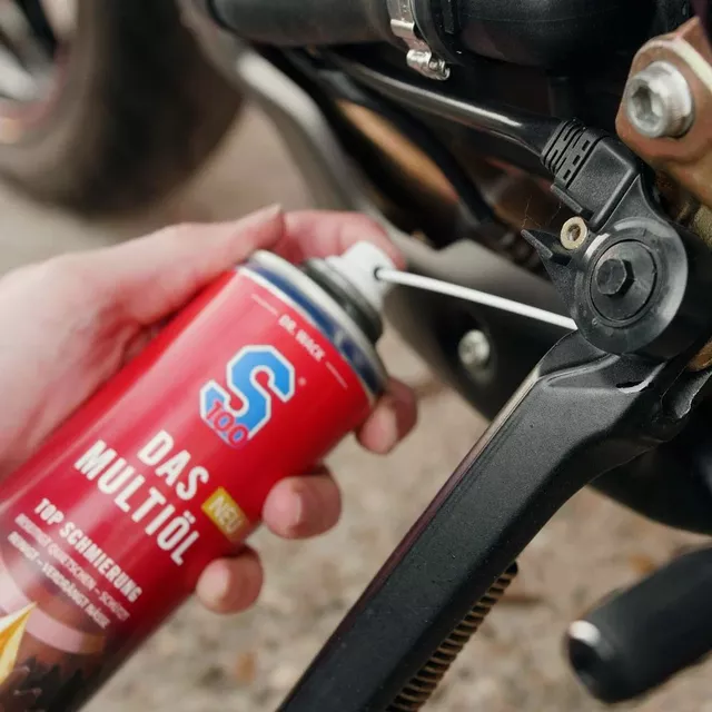 Multifunkciós olaj S100 300 ml, megbízhatóan véd a korrózió ellen, eltávolítja a nedvességet, feloldja a rozsdát