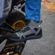 Motoros csizma W-TEC Milwook, megerősített területek, fűzős rögzítés, fém fűzőlyukak, ergonomikus talpbetét, fényvisszaverő elem, csúszásmentes talp