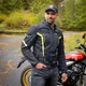Férfi motoros kabát W-TEC Mirelio, kivehető rugalmas CE-védők, AirVent rendszer, tartós Maxdura® anyag, légáteresztő hálós bélés - fekete-fluo