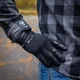 Motoros kesztyű W-TEC Struge, nagyon rugalmas anyag, habpárna réteg, kényelmes belső bélés, kettős varrás, rövid szabású, tépőzáras mandzsettazár - fekete