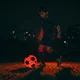 Világító focilabda inSPORTline Lumikick LED lámpával, 5-ös méret, kiváló aerodinamika, 32 darabból varrva, minden típusú felületre alkalmas