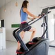 Fitneszlépcső inSPORTline Velocer STP, áttekinthető LED kijelző intuitív vezérléssel, bluetooth-kapcsolat, beépített hangszórók